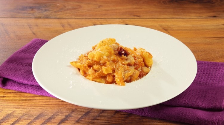 Gnocchi con trippa e fagioli