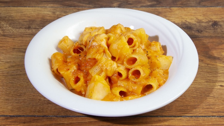 Pasta e patate con la scamorza
