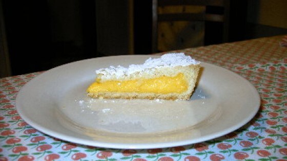 Torta della nonna con crema leggera