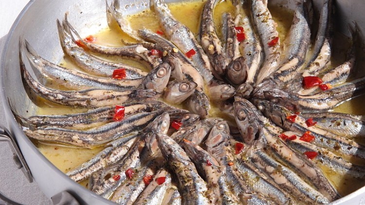 Acciughe al vino e origano,