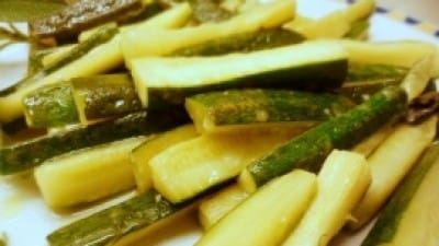 Bastoncini di zucchine al parmigiano