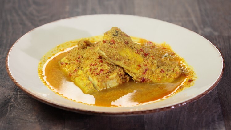 Lal machhali - Pesce in chutney di peperoncini
