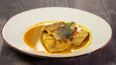 Pesce al curry al peperoncino rosso e cocco - Laal Kalwan