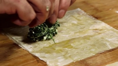 Tiropita con feta e spinaci