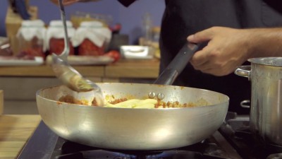 Fileja al ragù di salsiccia: ricetta regionale | Cookaround