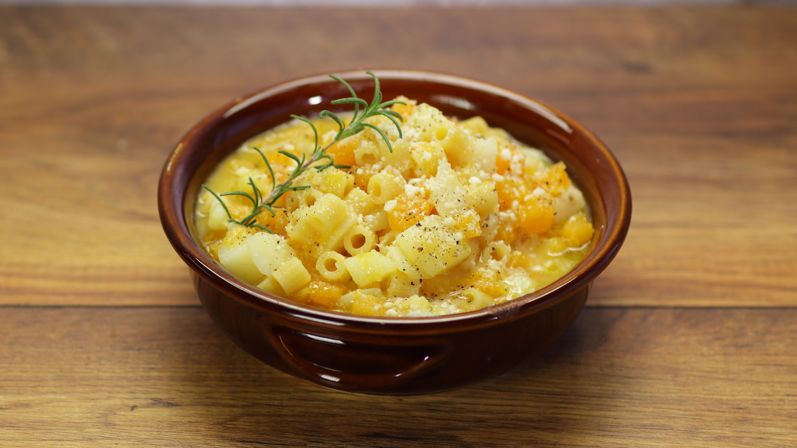 Debbie Reynolds intelligence overview