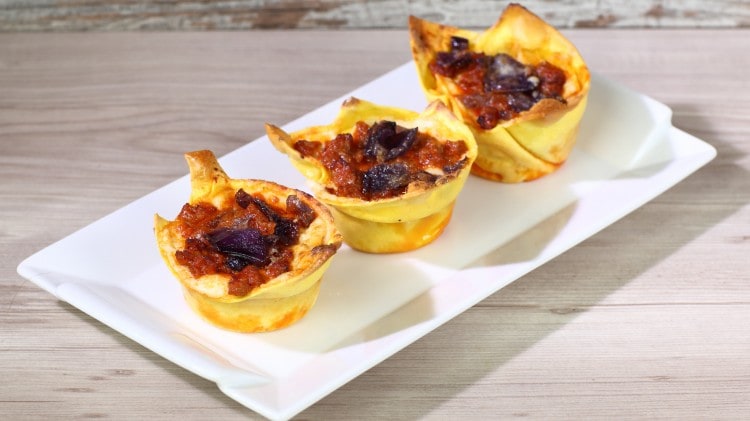 Lasagne cupcake al ragù di salsiccia e cipolle