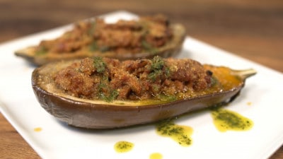 Barchette di melanzane al forno con tonno e capperi