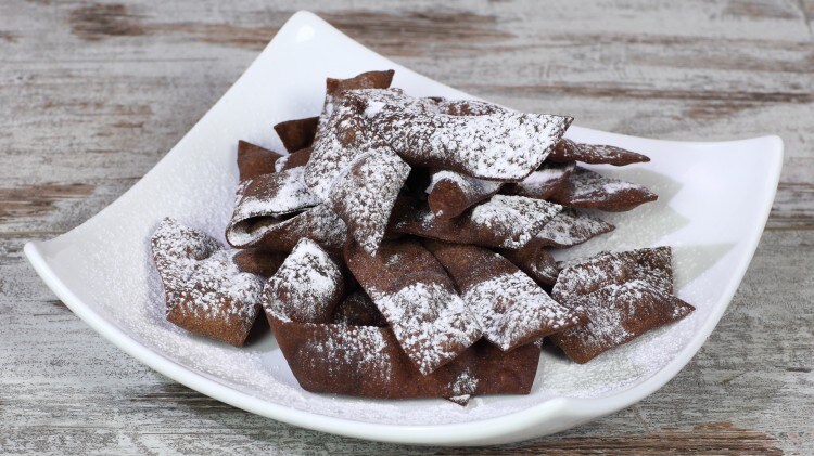 Chiacchiere al cacao e castagne