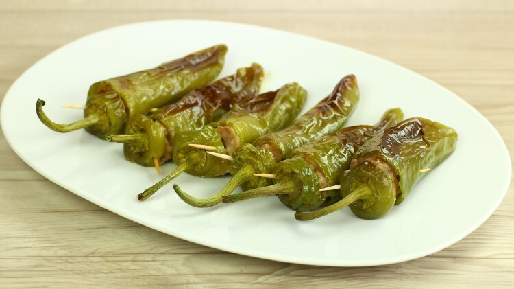 Friggitelli con ripieno di carne