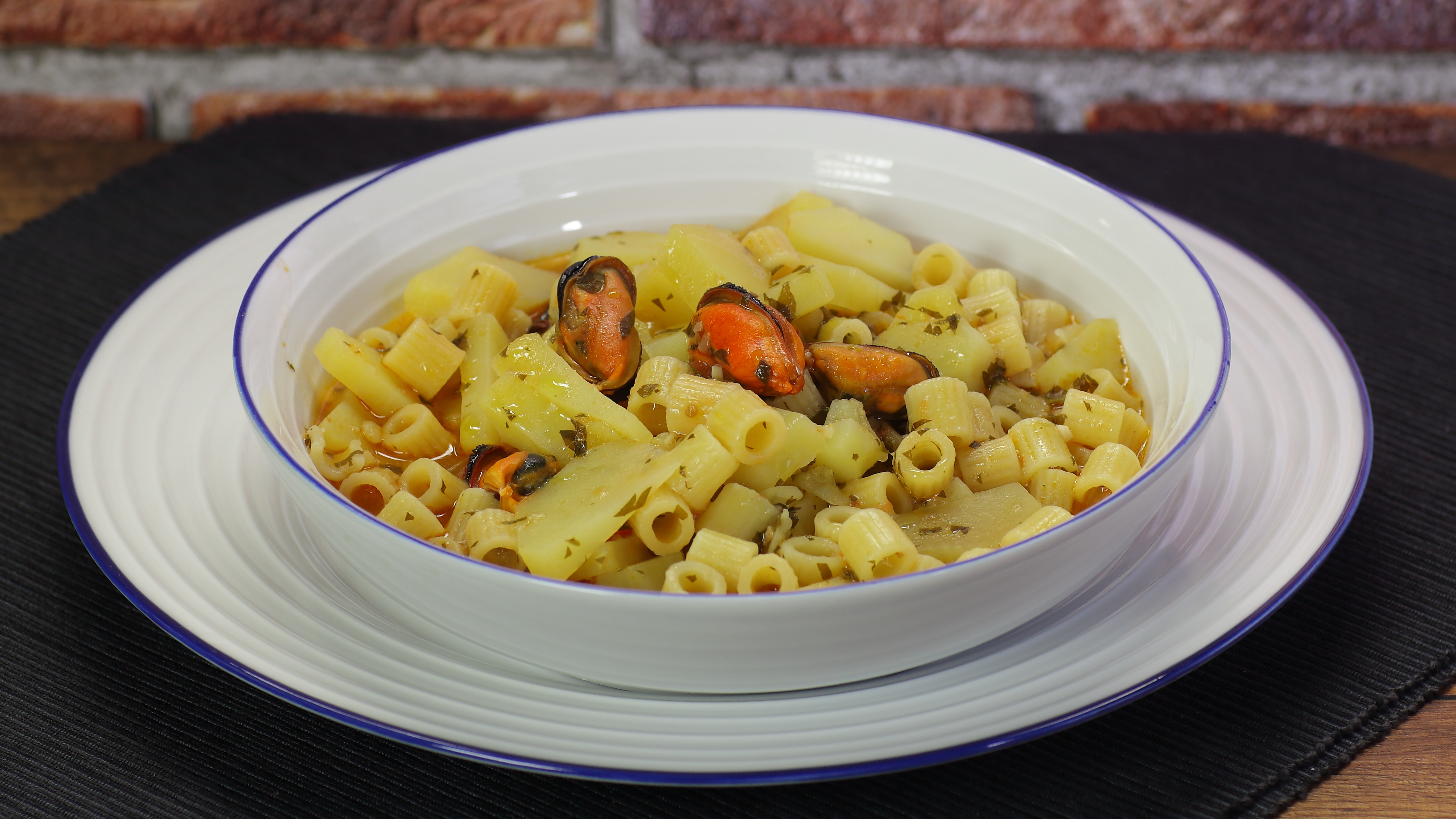 Pasta e ceci con le cozze Cookaround