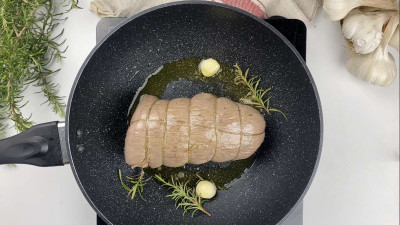 Roast beef di manzo morbido e succoso: ricetta facile | Cookaround