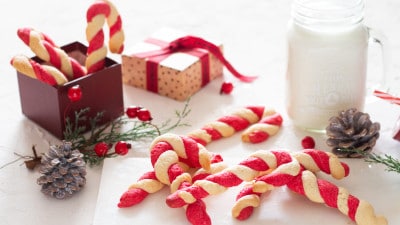 Biscotti candy canes