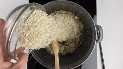 Il Vero Risotto alla Milanese: Tradizione e Midollo di Bue | Cookaround