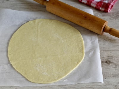 Torta salata con tonno e olive