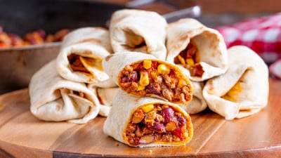 BeliceWeb.it - Burritos con carne di manzo, mais, fagioli neri e peperoncini]