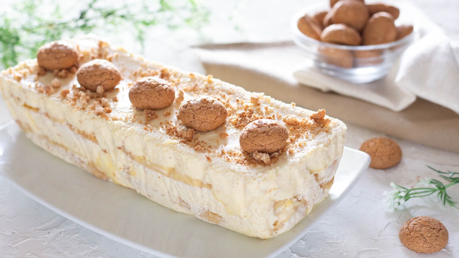 Dolce semifreddo agli amaretti per ogni occasione