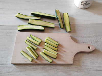 Stick di zucchine in friggitrice ad aria: ricetta croccante e veloce ...