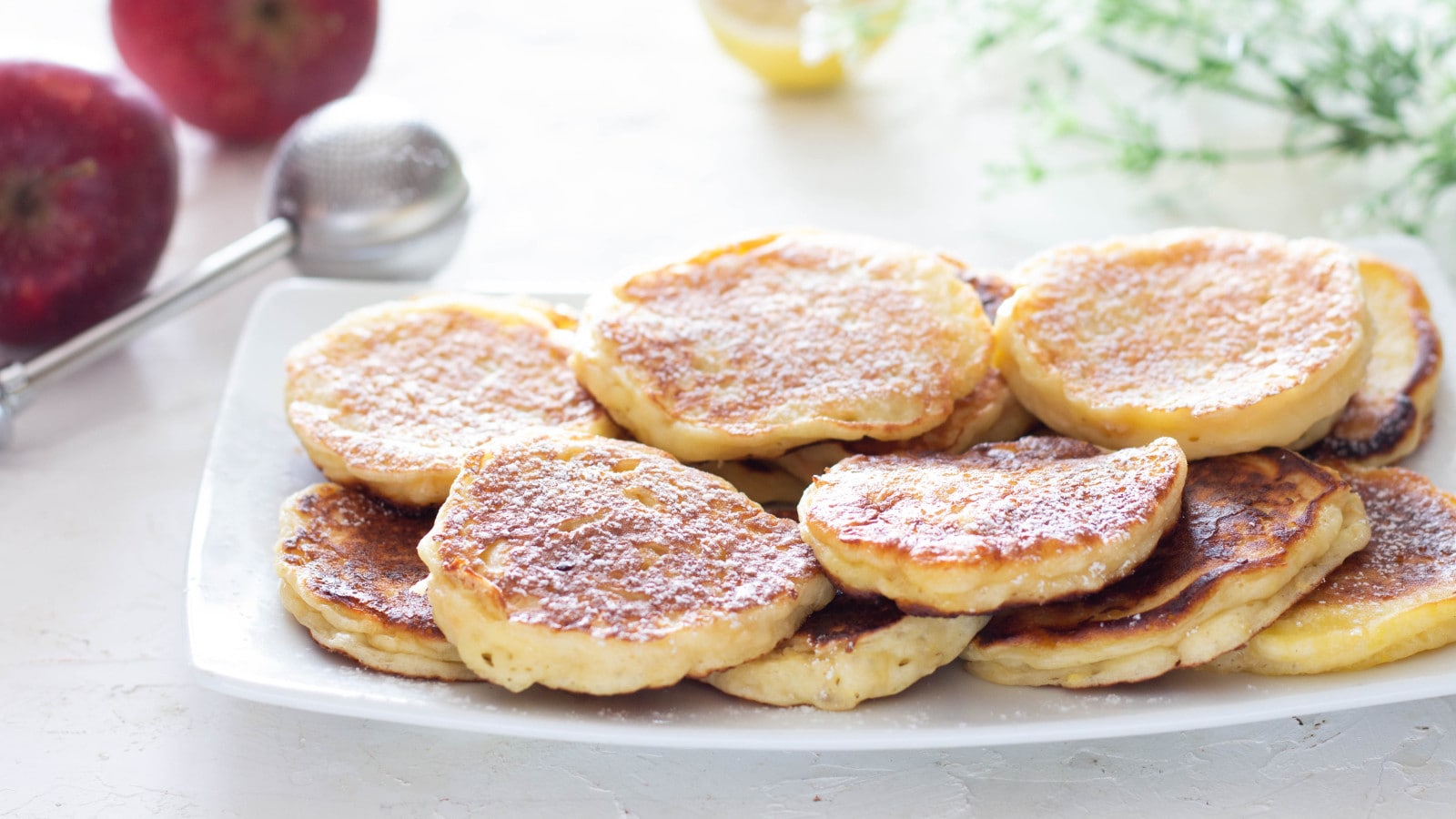 Frittelle di mele: dorate, morbide e irresistibili