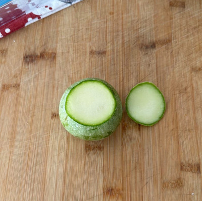 Zucchine tonde ripiene di carne: ricetta facile al forno | Cookaround