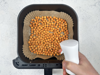 Brasse 100 Fogli Carta Forno Perforata Per Friggitrice Ad Aria E Vaporiera - Diametro 15 Cm, Antiaderente
