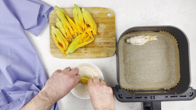 Fiori di Zucca in Friggitrice ad Aria: Croccanti e Leggeri e facili ...