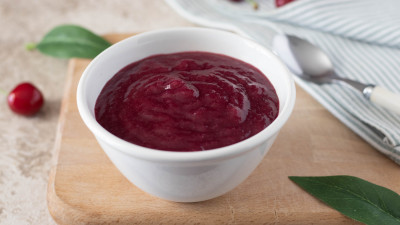 Salsa agrodolce di ciliegie e cipolla rossa: la ricetta express in 5 minuti
