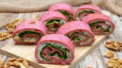 Girelle Rosa di Piadina con Gorgonzola e Noci