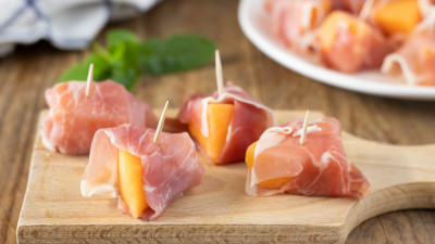 Fagottini di melone e prosciutto