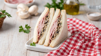Tramezzino veneziano prosciutto e funghi