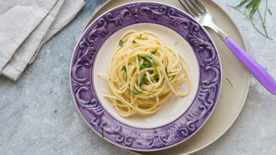 Spaghetti con l'erba cipollina