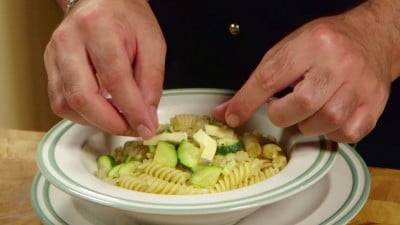 Fusilli con zucchine e porri mantecati al brie | Cookaround