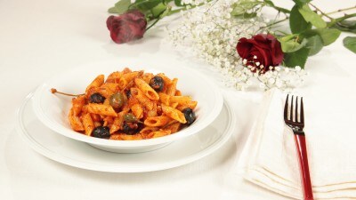 Mezze penne 'nduja, capperi e olive
