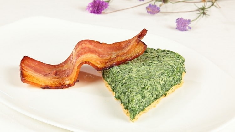Crostata fredda agli spinaci e bacon croccante