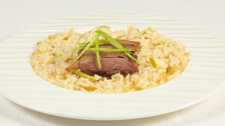 Risotto alle mele verdi e petto d'oca confit