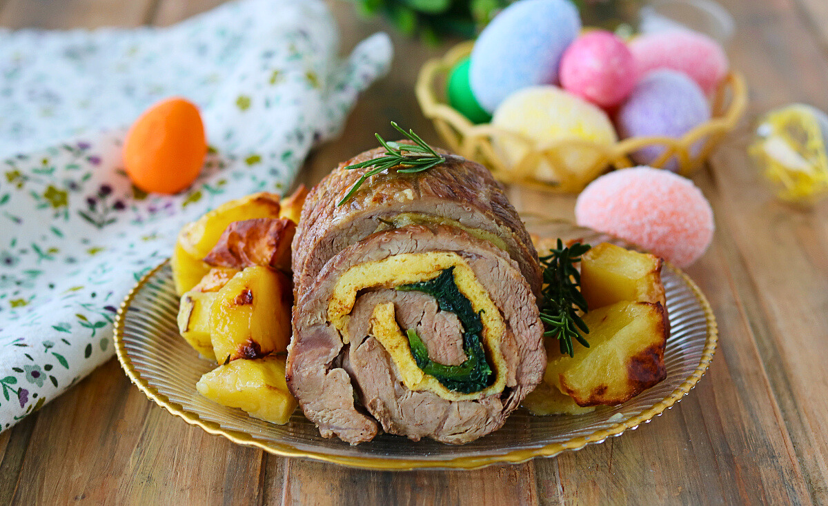 rotolo di frittata con prosciutto e formaggio