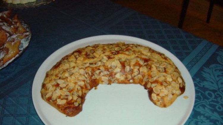Rollò di mandorle