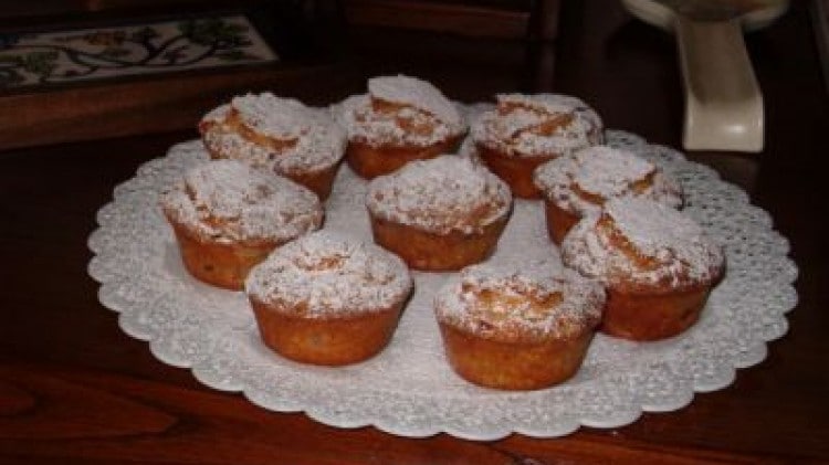 Muffin con ciliegie e mandorle