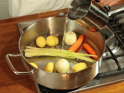 Ricetta Psari Vrastò Me Lachanikà Pesce Lesso Con Ortaggi Cookaround