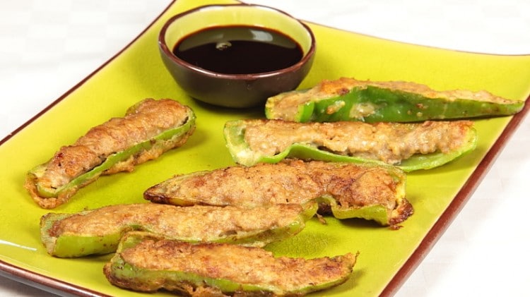 Peperoni farciti e fritti