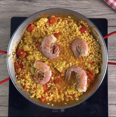 Paella di frutti di mare ricetta classica