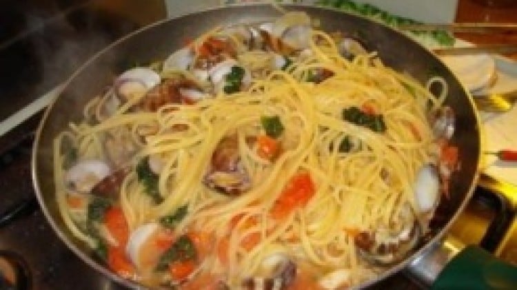 Linguine risottate al cavolo nero e vongole veraci