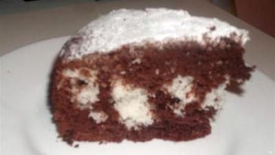 Torta al cacao con cuore di cocco
