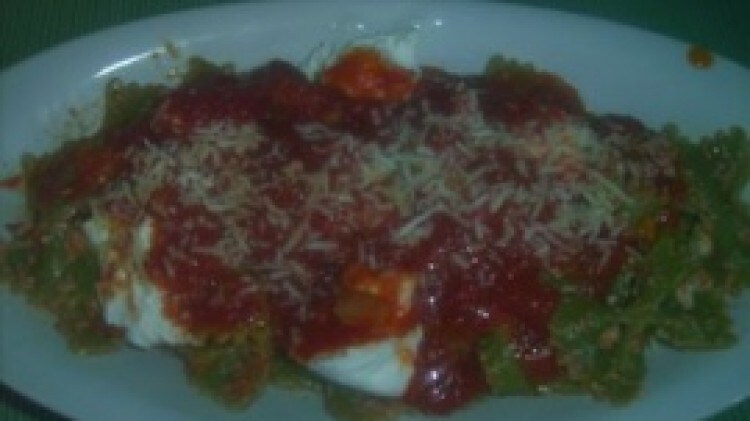 Farfalle verdi con la ricotta