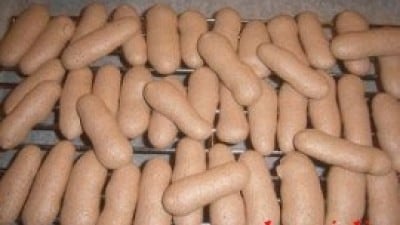 Bastoncini di meringa al cacao