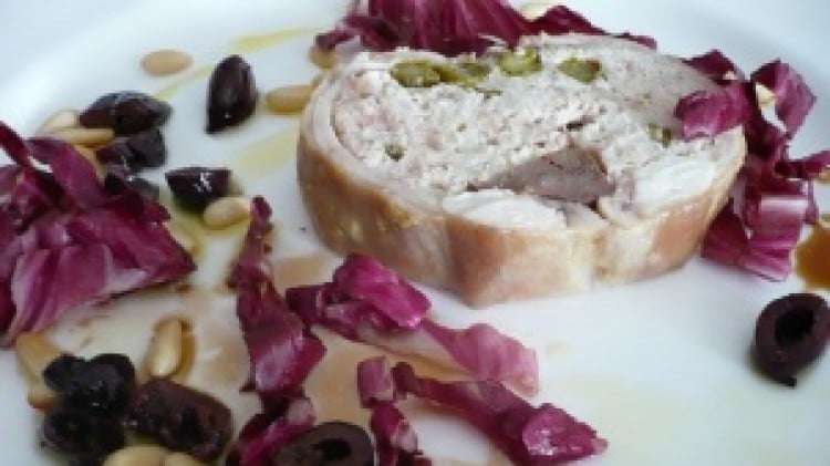 Rotolo di coniglio alla senape e asparagi
