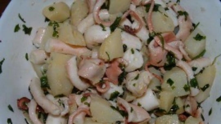 Polpo in insalata di patate prezzemoline