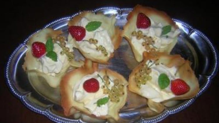 Cestini di gelato al cioccolato bianco