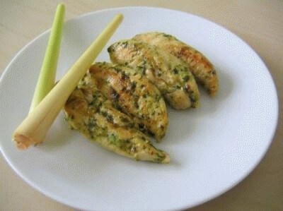 Pollo aromatico con coriandolo, zenzero e citronella: le ...