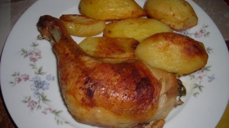 Pollo e patate con paprika